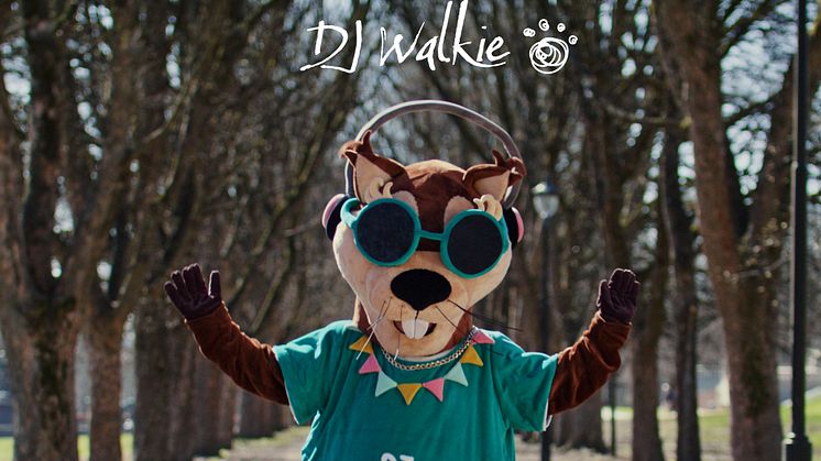 DJ Walkie har også spilt inn musikkvideo til «Når du smiler» i Frognerparken. 