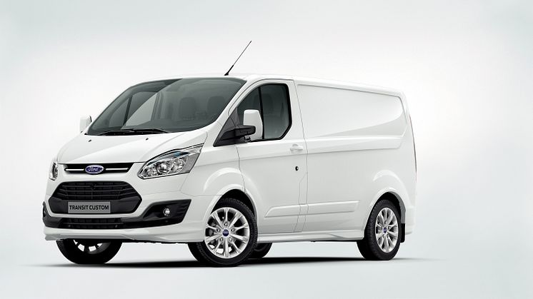 Dynaaminen uusi Ford Transit Custom vie tonniluokan pakettiautojen tyylin ja toiminnallisuuden uudelle tasolle 