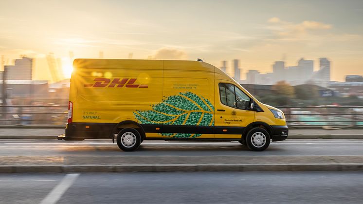 DHLExpress_Ford-E-Transit_11