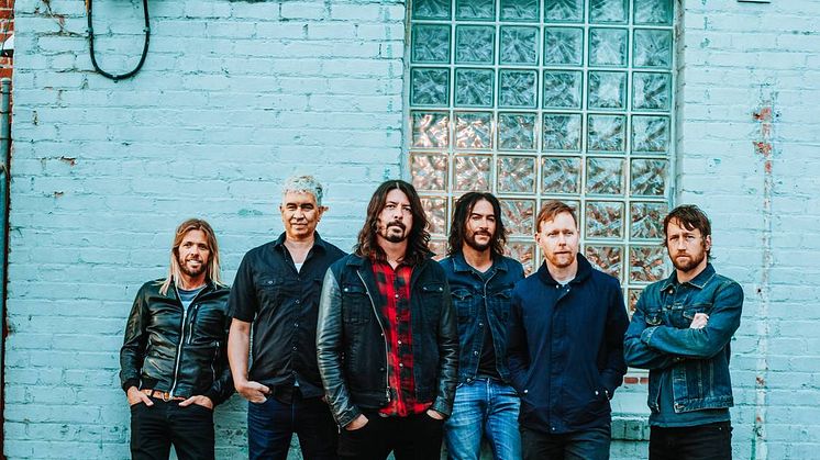 ​Foo Fighters gästar Sverige och Skavlan