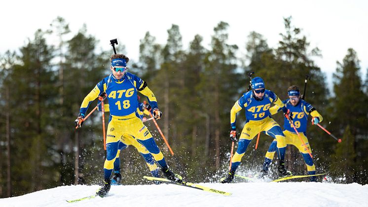 Följ med bakom kulisserna hos skidskyttelandslaget