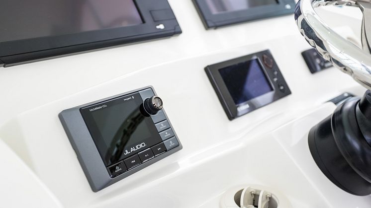 High res image - JL Audio Marine Europe - MediaMaster 100s with Multifunction displays