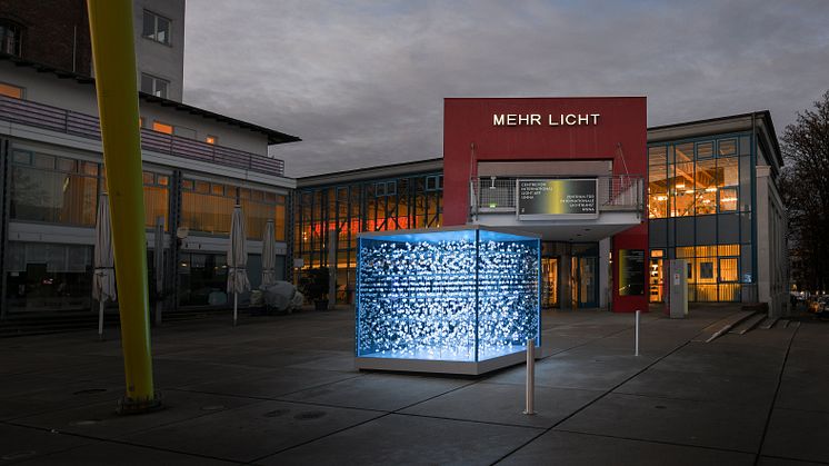 Lindenplatz_zib_Zentrum_fuer_Lichtkunst_Aussenansicht_Foto_Frank_Vinken-_c_Frank_Vinken