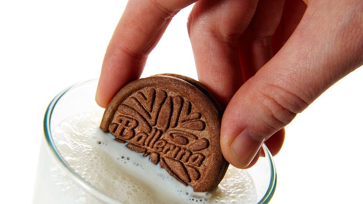 Nya Ballerina Kladdkaka ska doppas för bästa smak