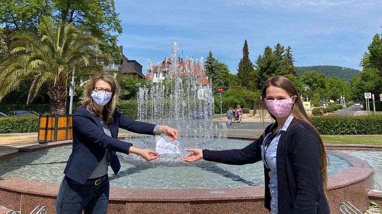 Die ersten Sicher ist sicher!-Gesichtsmasken haben die Tourist-Information Bad Pyrmont erreicht