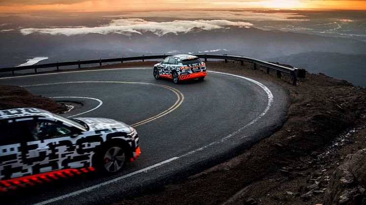 Audi e-tron prototype laddar batteriet på Pikes Peak