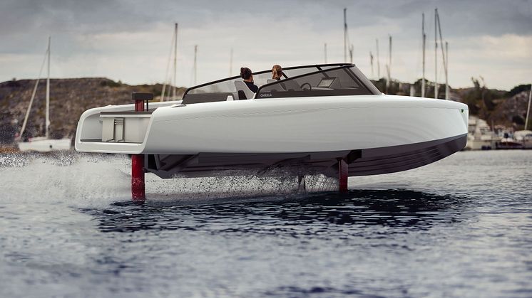 Candela C-8 flies on computer-guided hydrofoils. With a top speed of 30 knots and a cruise speed of 24 knots, it rivals fossil fuel powerboats in terms of performance while offering a whisper quiet ride and far better comfort.