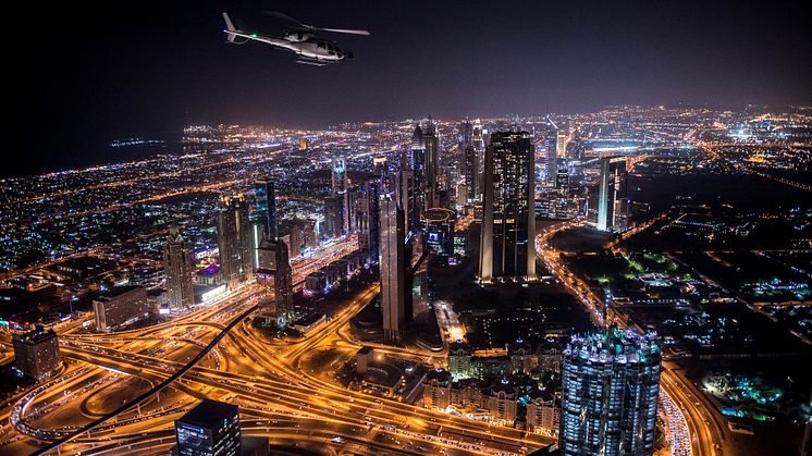 Ford viste muskler ved å plassere Mustang  på toppen av verdens høyeste bygning Burj Khalifa i Dubai