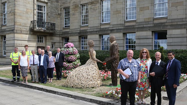 ​Bride and groom – Bury in Bloom!