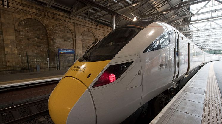 Test train at Edinburgh station 