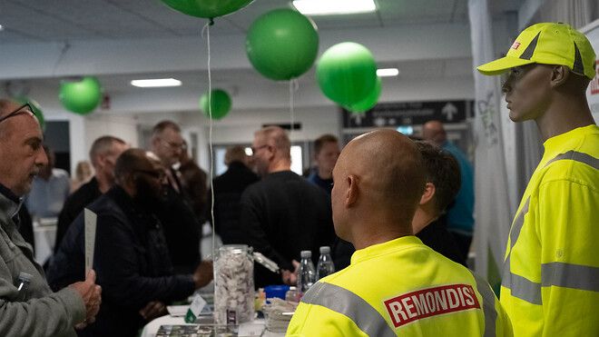 Der forventes at komme omkring 50 transportvirksomheder til jobmessen i Brøndby Hallen. De er klar til at ansæltte chauffører. (foto: DEKRA)