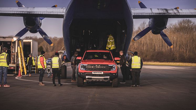 Kom med bag kameraet på Fords stuntfilm med Ranger Raptor