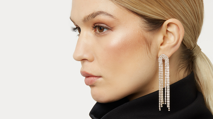 Statement earrings - rhinestones & gold