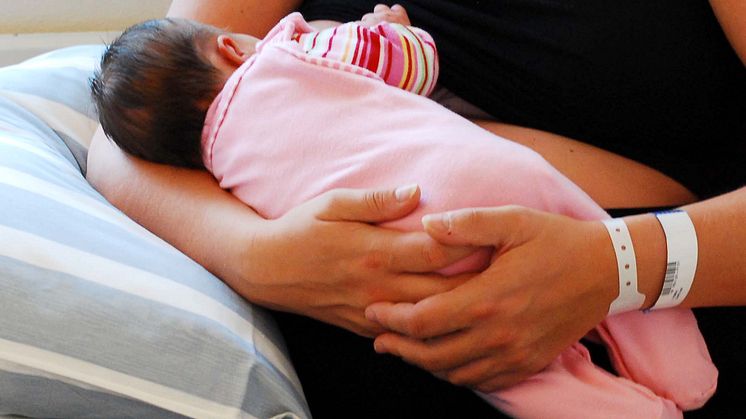 För tidigt födda barn ammas mindre visar forskning