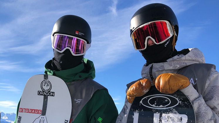 Niklas Mattsson och William Mathisen på världscupen i Laax, Schweiz. Foto: Jocke Hammar. 