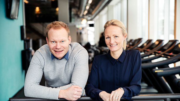 Daglig leder i STERK, Kjetil Larsen, har høye ambisjoner for det nye treningssenteret. Her med utleiesjef Cecilie Landgraff Bruusgaard, som er veldig fornøyd med å kunne tilby et bredt og komplett helse- og treningstilbud på HasleLinje.