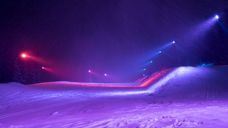 Unique snow park covered in colored lighting enhances skiing experience in Åre 
