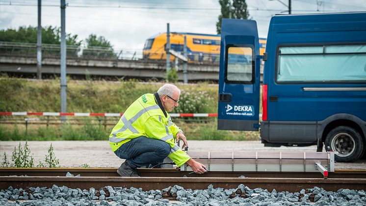 DEKRA fraktar järnvägsräls från Holland till Nordic Rail i Jönköping