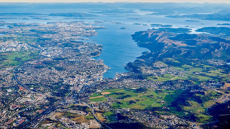 Fylkesvei 334 Oalsgata går igjennom Sandnes sentrum | Foto: Alexey Topolyanskiy