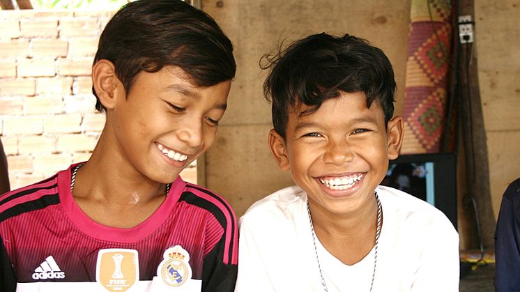 Erikshjälpen kommer bland annat använda stödet från Postkodlotteriet till att stärka barn och familjer i Kambodja.