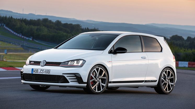 Volkswagen Golf i topp för tredje månaden i rad
