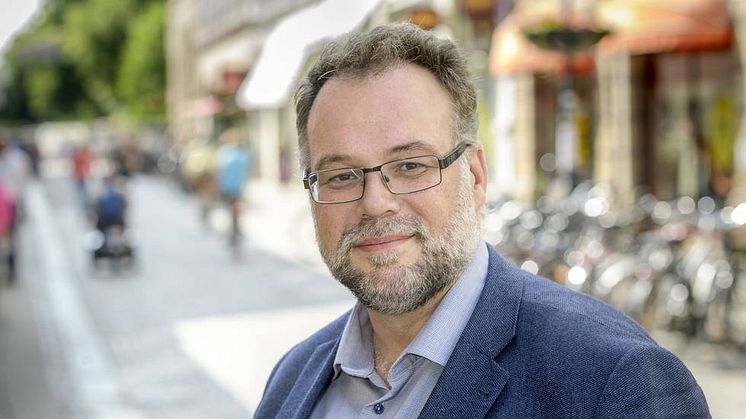 Christoffer Nilsson börjar sin vecka som kommundirektör i Lund med att instagramma. 