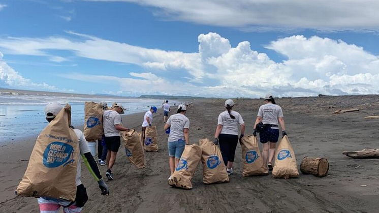 Smurfit Kappas anställda över världen arbetade för World Cleanup Day