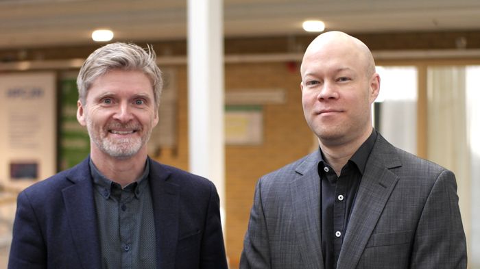 Erik Elmroth och Per-Olov Östberg, Institutionen för datavetenskap, leder forskningsprojekten om teknik för framtidens datormoln. Foto: Ingrid Söderbergh
