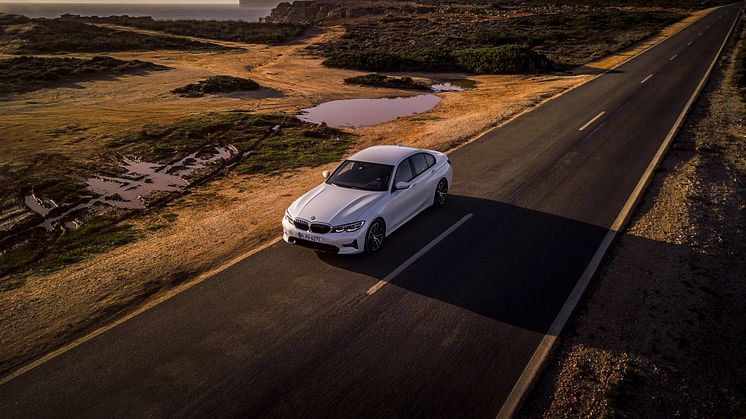 Helt nye BMW 330e Sedan