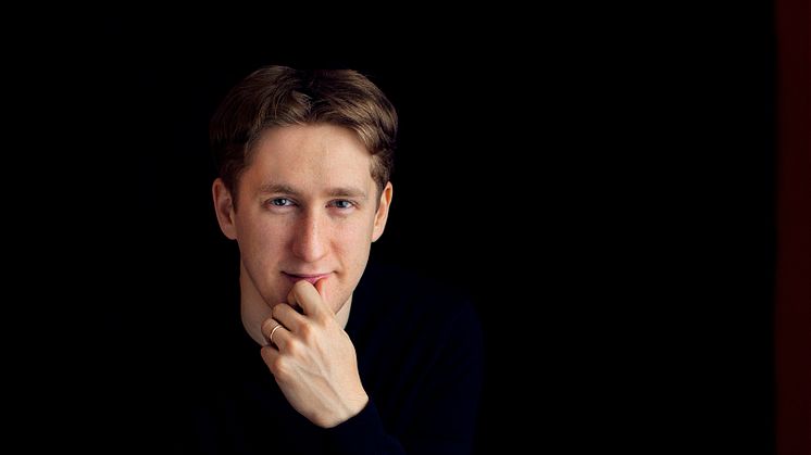 Joshua Weilerstein. Foto Felix Broede