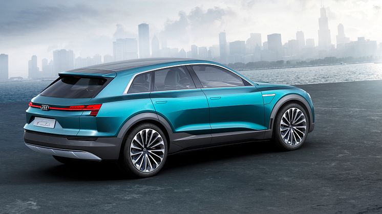 Stor interesse om Audi e-tron quattro concept på IAA