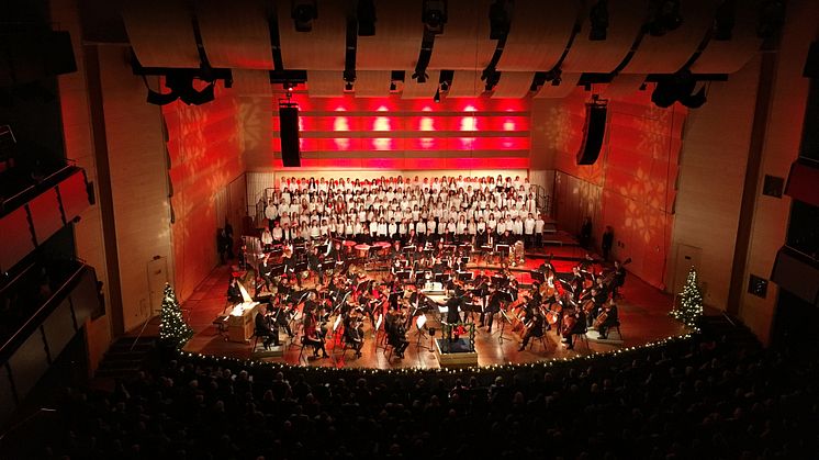 Bild från julkonsert med musikklasserna 2016. Foto SON