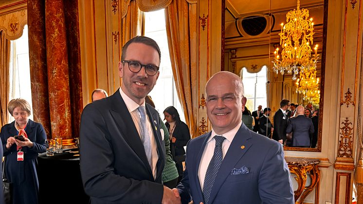 Andreas Carlson (KD), Sveriges infrastrukturminister och Tony Grimaldi, VD Cycleurope Sverige och ordförande Cycling Industries Europe på plats i Bryssel.