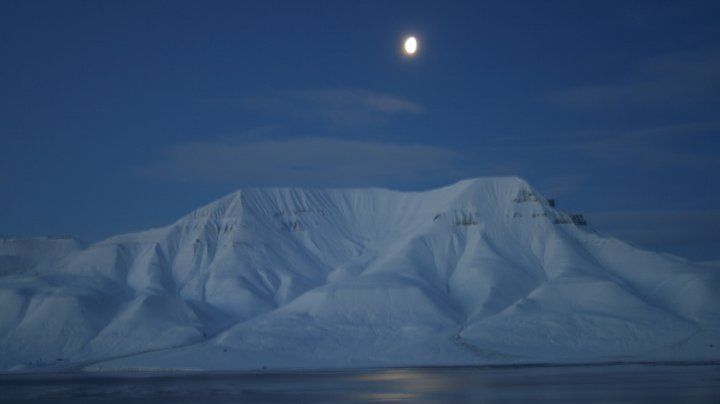 See the world go dark – total solar eclipse on Svalbard 