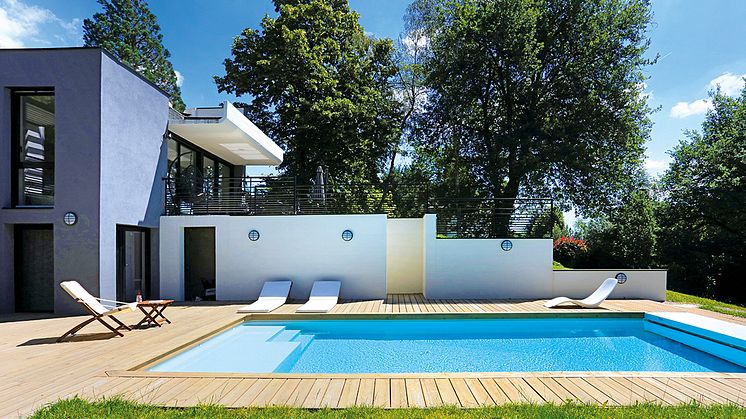 Pool bauen im eigenen Garten - Swimmingpool für Urlaubsfeeling daheim.