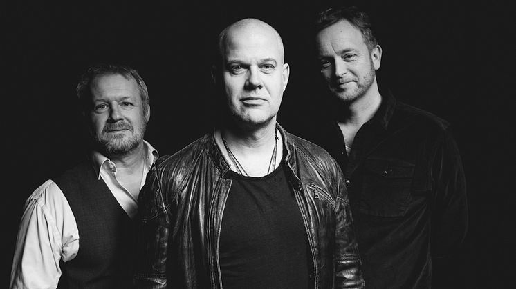 Jacob Karlzon på hemmaplan med Rasmus Kihlberg och Morten Ramsbøl på Palladium 26 november