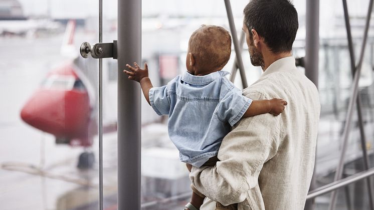 Family at airport.jpg_2