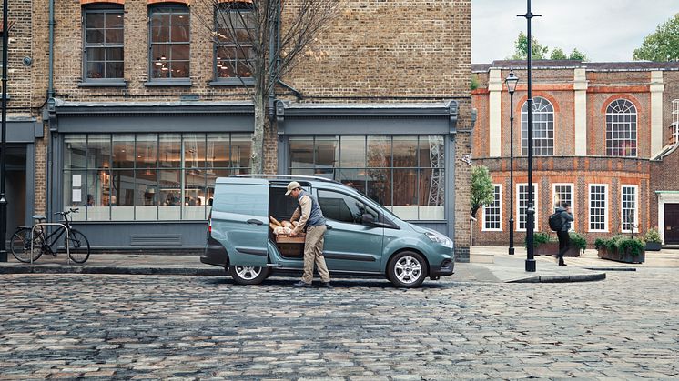 Ford Transit Courier 2018