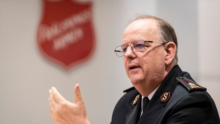 General André Cox på presskonferensen 20 april 2018 i Stockholm. Foto: Jonas Nimmersjö