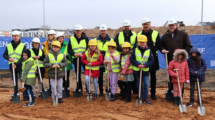 Symbolischer Spatenstich für Neubau der Karl-Treutel-Grundschule in Kelsterbach / Foto: © Stadt Kelsterbach