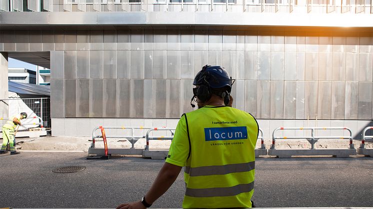 I samarbete med Locum