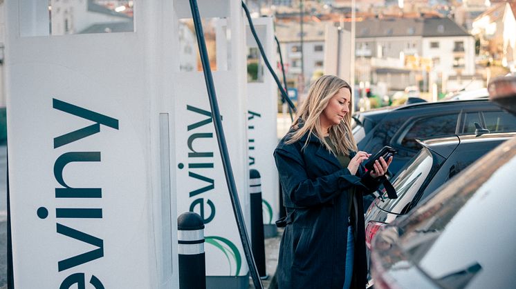 Norwegischer Energieversorger Eviny gewinnt Zuschlag für 140 Standorte im Deutschlandnetz