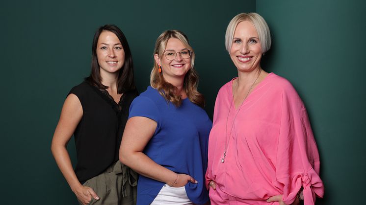 Das Franchise-Team der alltours Reisecenter: (v.l.n.r.) Nicole Sander, Innendienst Franchise/Projekte, Jana Wolf, Innendienst Franchise/Marketing und Vivien Heydebreck, Bereichsleitung Franchise.