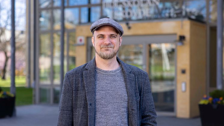 Tobias Karlsson, industridoktorand på Högskolan i Skövde.