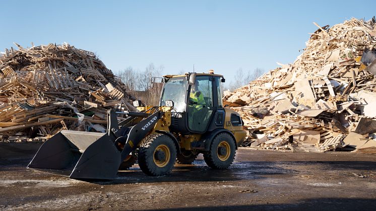 Volvo L25 Electric i arbete hos Stena Recycling