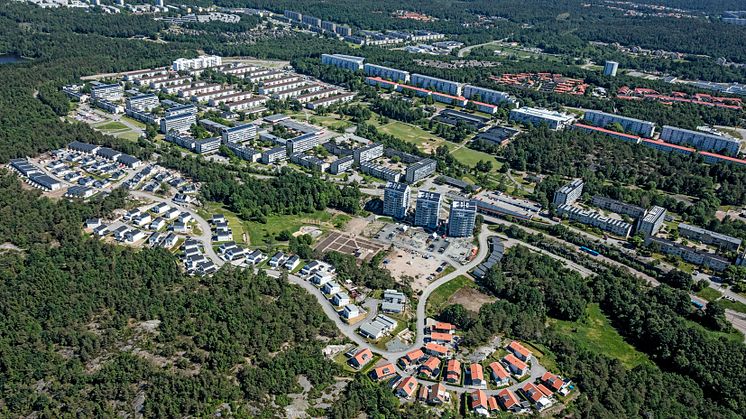 Nya Gårdsten med fler bostäder i blandade upplåtelseformer. 