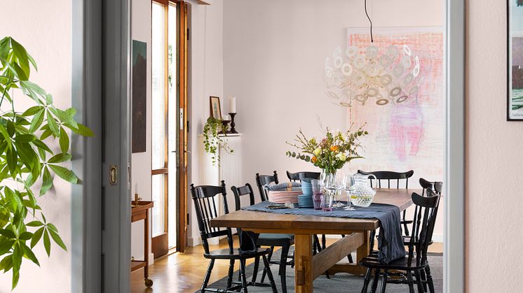 Vardagsrum och matsal i rosa