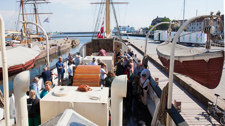 Nu kan man komme om bord på et ægte fyrskib – med en mørk historie