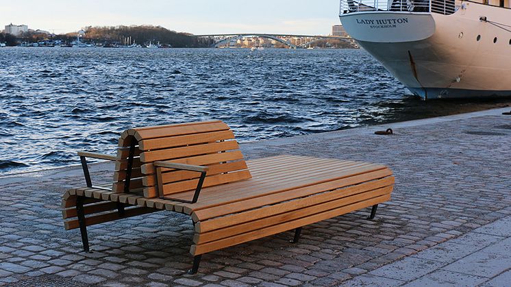 Riddarholmen bänk, design Andersson & Jönsson landskapsarkitekter. 