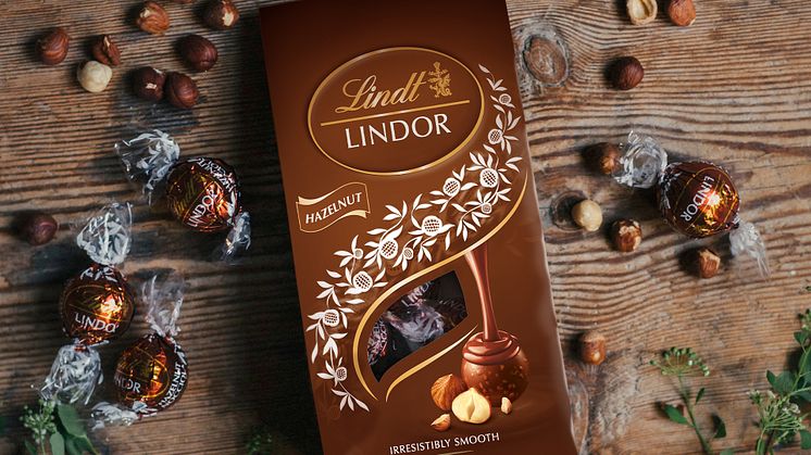 Njut av en härlig stund med den oemotståndliga nyheten från LINDOR!